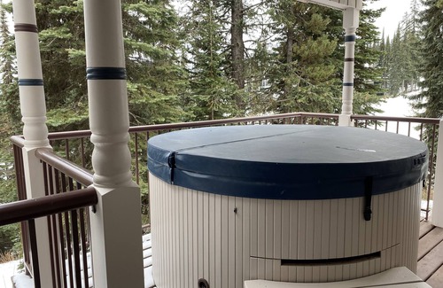 Silver Star Mountain Apartamento | Suite de un dormitorio en una ubicación fantástica con jacuzzi privado!