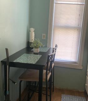 Pawtucket Apartamento | Cozy Private 1BR, Well Appointed, Near Providence, MA, RI Line, Easy Access to I-95