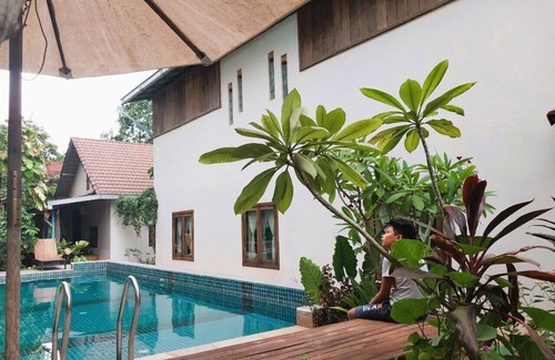 Sangkat Sla Kram Casa | Habitación Deluxe Twin para 3 personas