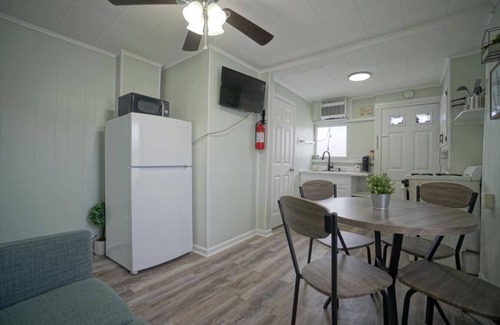 Wildwood Apartamento | Cozy Private apt blocks from Beach/Boardwalk 4
