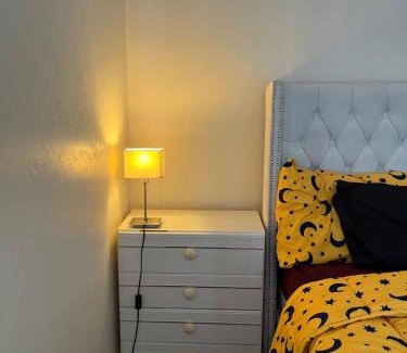Hillsborough Cama Y Desayuno | Cozy Private Blackout Room