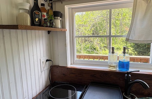 Leicester Cabaña | Cozy Private cottage in Asheville with WiFi, AC- minutes to fun!