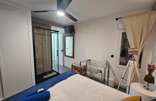 Canillas Casa | Cozy private room with shower #1