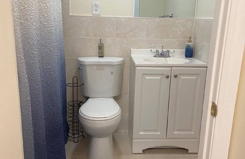 Randolph Apartamento | Cozy Private room with Private Amenities - 12 mins to Mall.