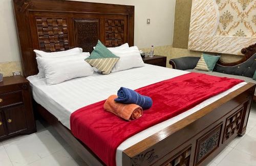 Mirpur Cama Y Desayuno | Cozy Private Rooms in Guest House in Citi Housing Jhelum, Satellite Town Jhelum