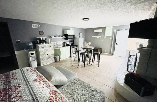 Edgebrook Apartamento | Cozy Private studio Hobby Airport