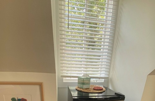 Old Irving Park Apartamento | Estudio acogedor y privado en un entorno privado, seguro y arbolado