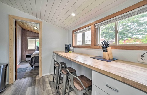 Prudenville Cabina | Cozy Prudenville Cabin: Walk to Houghton Lake