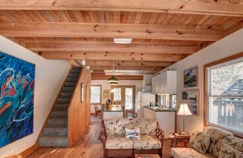 Ocean Hill Casa | Cozy, Quaint and Cute! Oceanside Corolla - 2 Bedrooms.