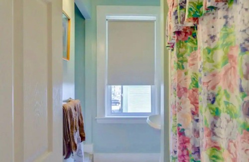 Milford Apartamento | Cozy Queensize room in Welcoming Milford with Shared Bathroom,Ultrafast WiFi, AC