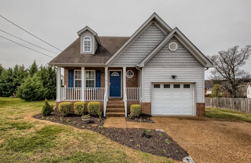 La Vergne Casa | Cozy & Quiet 3BD Retreat Near Downtown Nashville!
