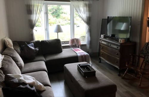 Point Clark Cabaña | Cozy, quiet cottage 5min walk to beach with all home amenities