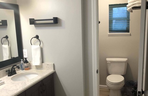 Ashley Oaks Casa | Cozy&Quiet*Fenced backyard* 17 Mins UT/MktSquare