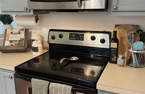 Jacksonville Casa | Cozy Quiet Private Home in Established Neighborhood Close to Base & Beach!