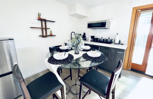 Fairview Apartamento | Cozy &Quiet/Safe Pvt Studio/Projector/free parking