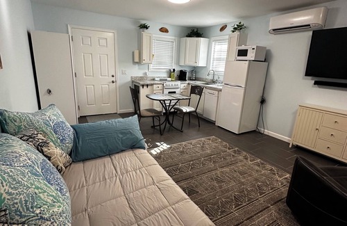 Wilmington Apartamento | Cozy, quiet studio apartment, excellent for traveling professionals!