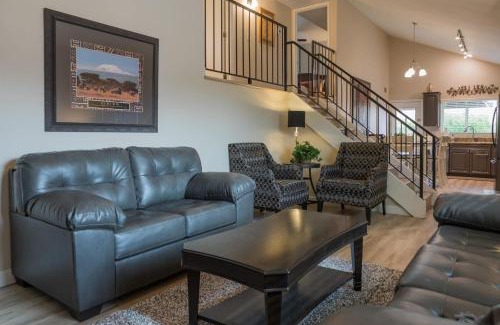 Chandler Casa | Cozy Quiet two story home pool outdoor entertaining bbq