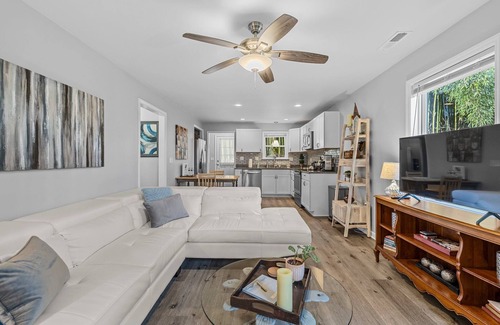 Hendersonville Casa | Cozy, quiet, yet close to downtown, super-fast 1G Internet
