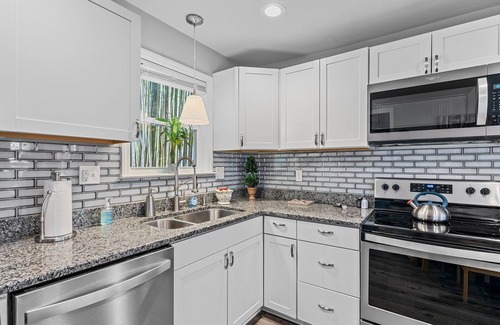 Hendersonville Casa | Cozy, quiet, yet close to downtown, super-fast 1G Internet