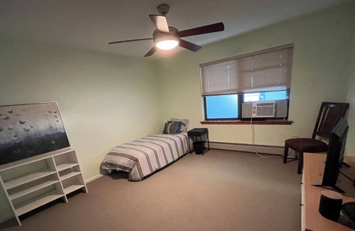 Secaucus Cama Y Desayuno | Cozy & quite your home away from home. Public transport steps away