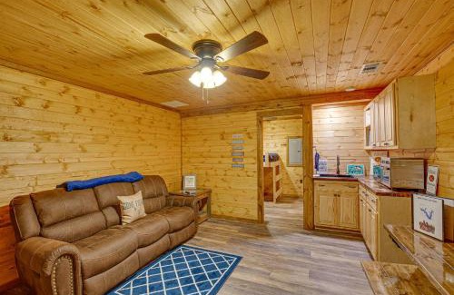 Quitman Casa | Cozy Quitman Fishing Cabin Near Lake Fork!