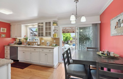 Davis Tract Casa | Cozy Ranch-Style House w/Zen Garden