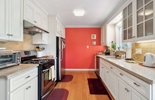 Davis Tract Casa | Cozy Ranch-Style House w/Zen Garden