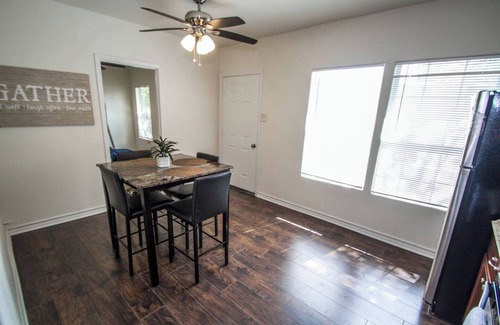 Arena District Cabaña | Cozy Remodeled 2br/2ba Near Downtown Sleeps 8