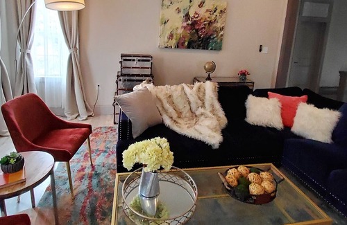 Eastside Apartamento | Cozy Remodeled Historic House 12 minutes walk to Forsyth Park