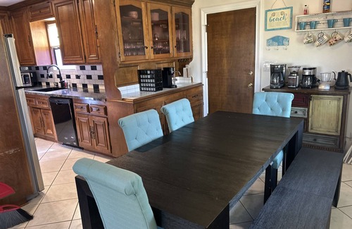 Northwest San Pedro Casa | Cozy Residential San Pedro Home with Beach Vibes