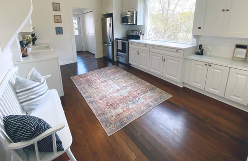 Spokane Casa | Cozy restored farmhouse on the river! Hot tub, wildlife and trails to explore!