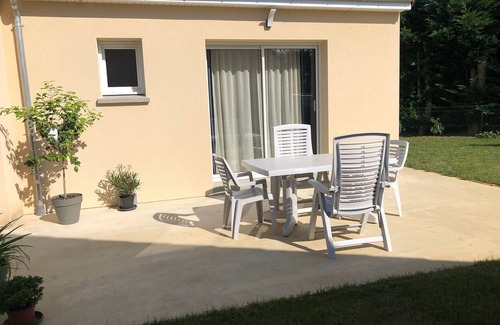 Saint-Georges-du-Bois Cabaña | Acogedor gîte con jardín, a 10 min de Le Mans, cerca de servicios y actividades