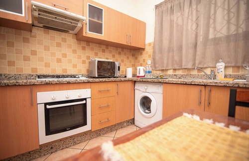 Agadir Bay Casa | Cozy Retreat 2 Minutes from Agadir Beach & Attractions
