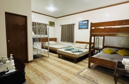 Nagcarlan Complejo | Cozy Retreat amidst nature, very spacious for families and groups, free WiFi