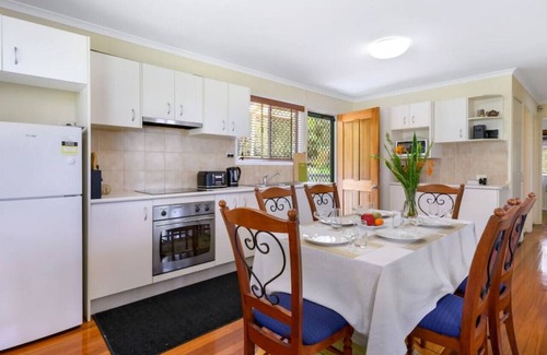 Sunnybank Hills Casa | Cozy retreat house with 3BR
