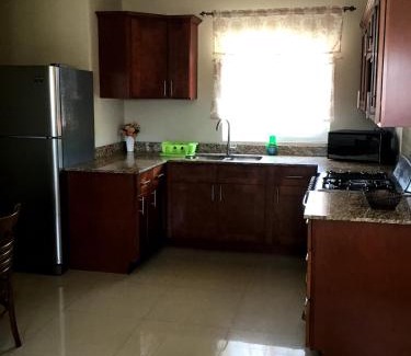 Caribbean Estates Apartamento | Cozy Retreat in Gated Portmore Country Club