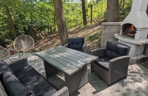 Mladejov Chalet De Esquí | Cozy retreat in relaxing location! Quality hiking, biking, history and cuisine.