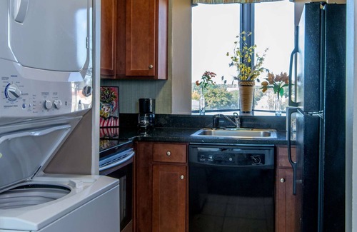 Myrtle Beach Apartamento | Cozy Retreat Near The Ocean | Outdoor Pool & Free Breakfast