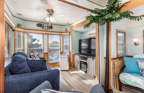 Sandbridge Casa | Cozy Retreat! Private Dock! Sandbridge Beach Access! WINTER RENTAL AVAILABLE