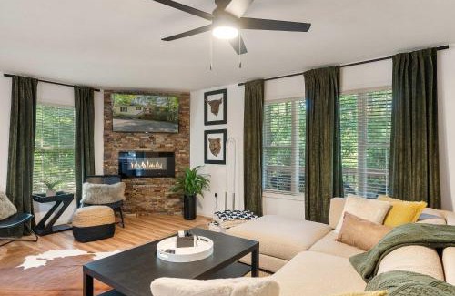 Mount Jackson Chalet De Esquí | Cozy Retreat w Hot Tub Firepit & Grill near Bryce