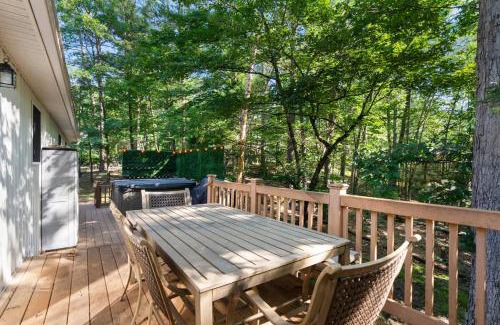 Mount Jackson Chalet De Esquí | Cozy Retreat w Hot Tub Firepit & Grill near Bryce