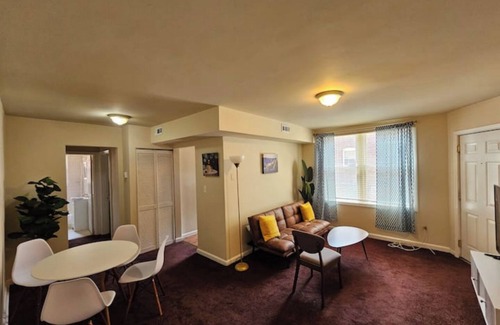 Bellevue Apartamento | Cozy Retro Modern DC 1 BR Private Apt Wifi
