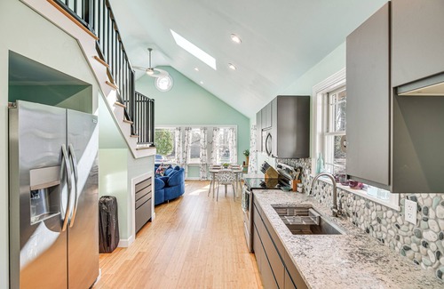 North Kingstown Cabaña | Cozy Rhode Island Retreat w/ Yard, Near Beaches!