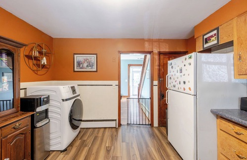 Glendale Casa | Cozy Riverfront Escape in Great Barrington - "Whiskers on the Water"