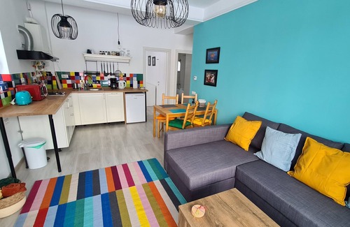 Busteni Apartamento | Cozy Riverfront 2 with Garden and Mountain View