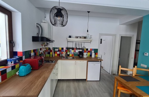 Busteni Apartamento | Cozy Riverfront 2 with Garden and Mountain View