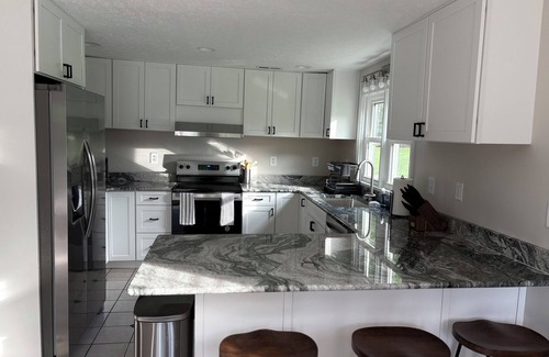 New River Casa | Cozy, riverfront house - 15 minutes from Virginia Tech