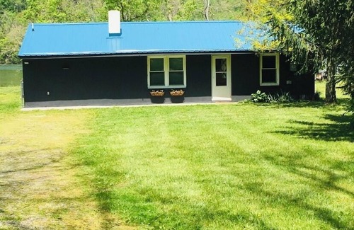 New River Casa | Cozy, riverfront house - 15 minutes from Virginia Tech