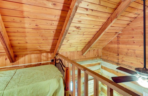 Glade Valley Cabina | Cozy Riverside Cabin w/ 3 Acres & Trout Fishing
