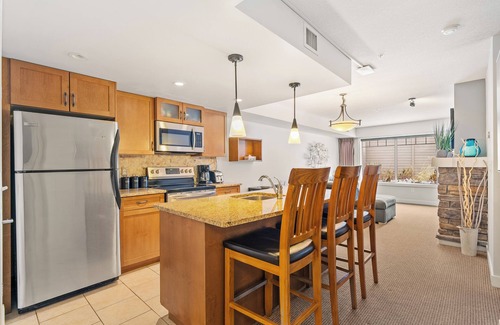 Copperstone Resort Condominio | Cozy Rockies Stay - Ground Floor w/ Hot Tub, BBQ